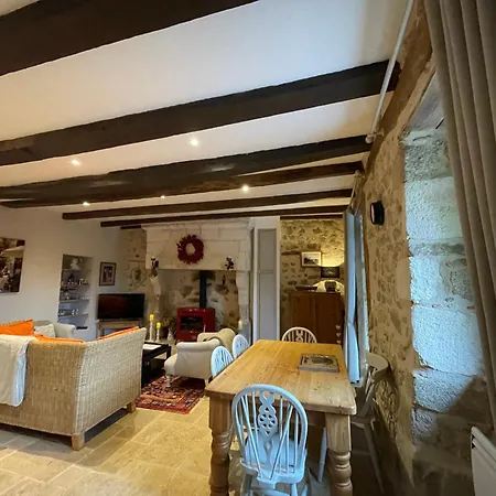 Дом отдыха Lime Tree Saint-Saud-Lacoussiere