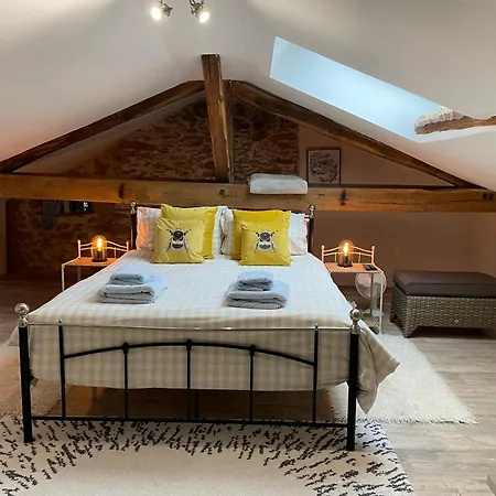 Lime Tree Feriehus Saint-Saud-Lacoussière