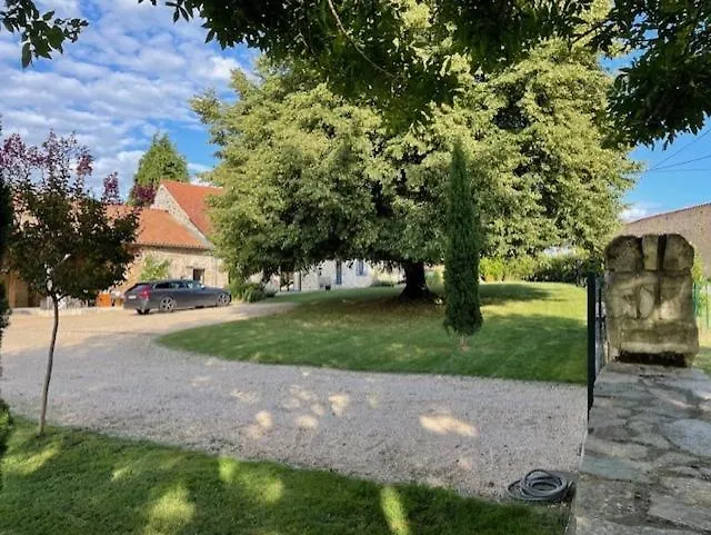 Lime Tree Дом отдыха Saint-Saud-Lacoussiere