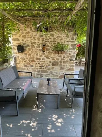 Lime Tree Дом отдыха Saint-Saud-Lacoussiere