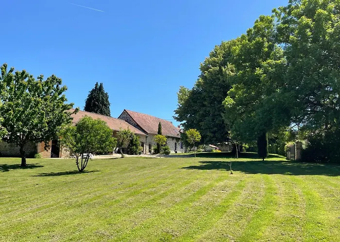 Feriehus Lime Tree Saint-Saud-Lacoussière